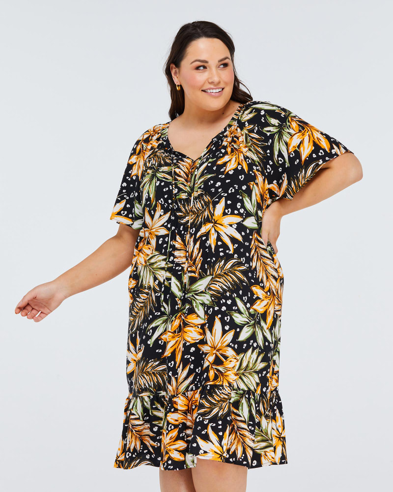Front of a model wearing a size 3X La Palma Dress in Print by Estelle. | dia_product_style_image_id:264602